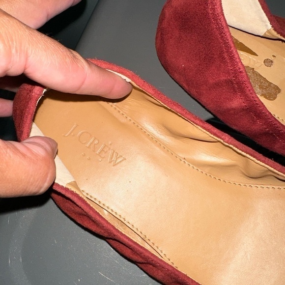 J.Crew Burgundy Suede Pointed Toe Tassel Stretch flats size 8 - Picture 7 of 8